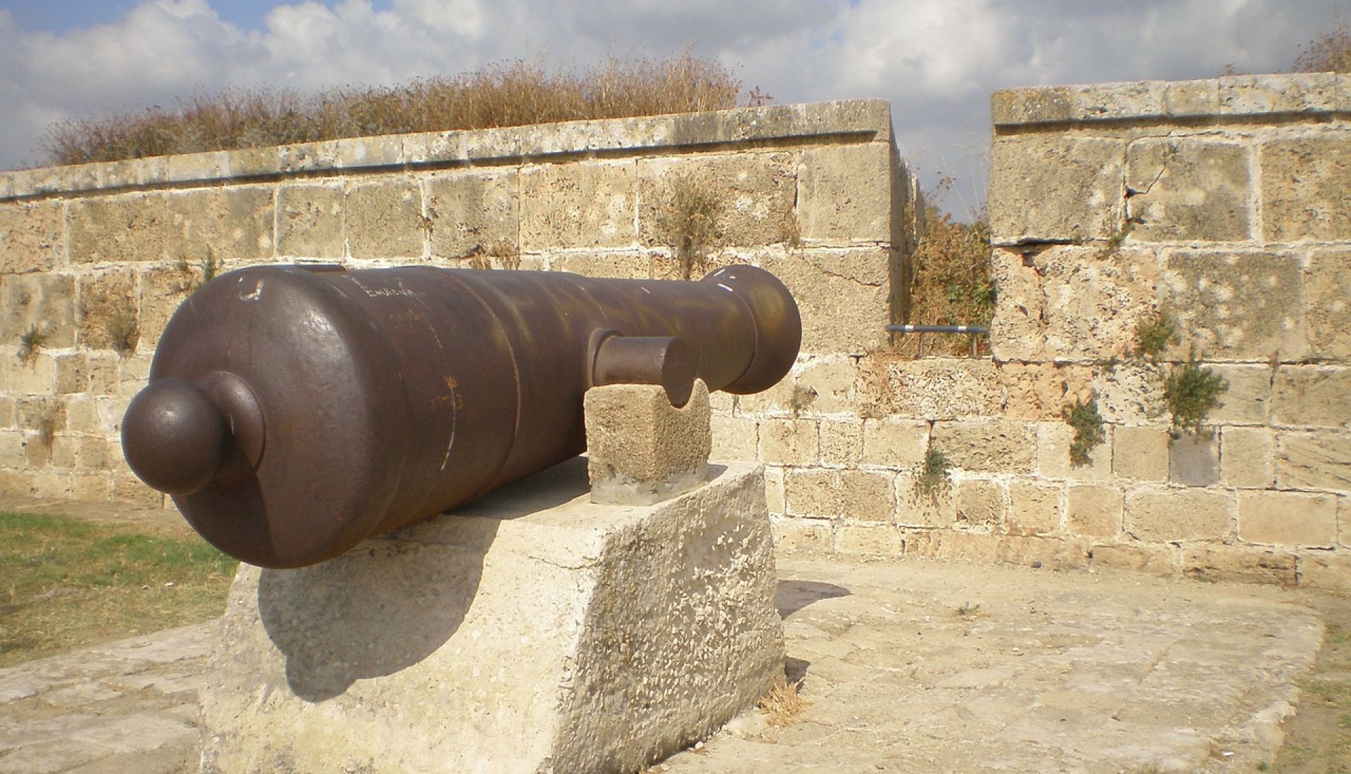 Le fort de Bessoncourt et ferme du Génival
